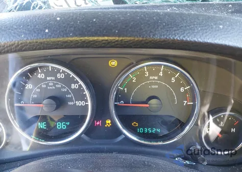 2013 Jeep Wrangler Unlimited Rubicon z USA, uszkodzony, nr VIN 1C4BJWFG9DL539802